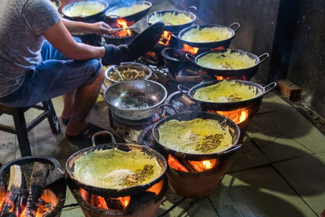 Banh,Xeo,,Vietnamese,Traditional,Street,Food,Yellow,Crispy,Rice,Flour