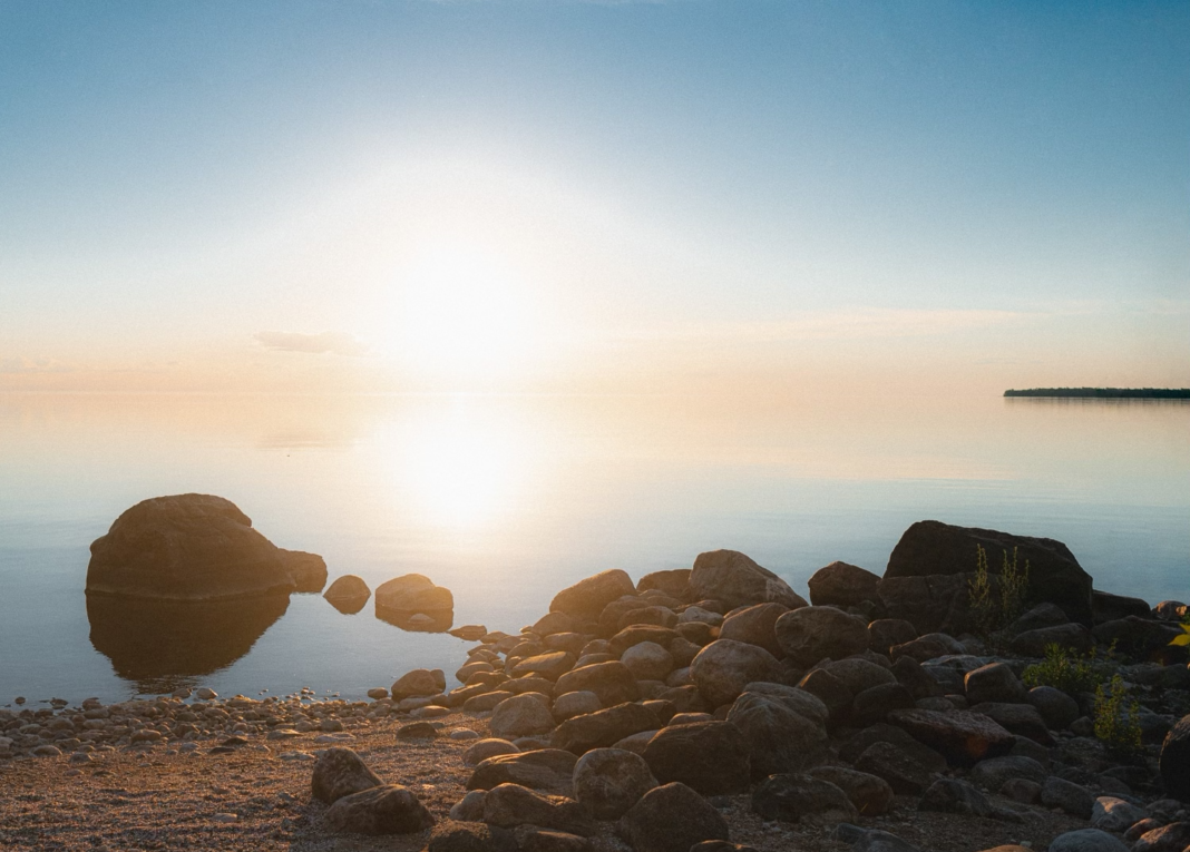 5.LakeWinnipeg-Man-PhotoBy-Andrew-Mahon Photo: Lake Winnipeg Man By Andrew Mahon