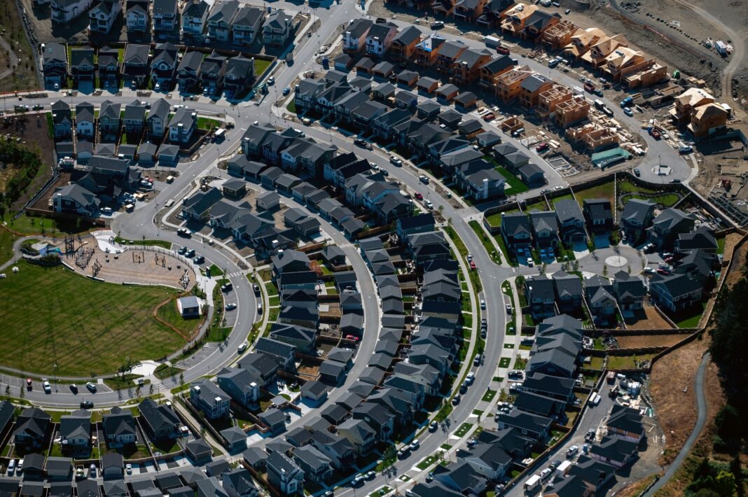 0912-Canada-is-sitting-on-one-of-the-largest-housing-bubbles-of-all-time