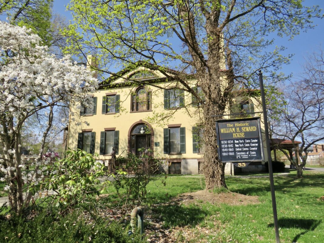 1030-SewardHouse